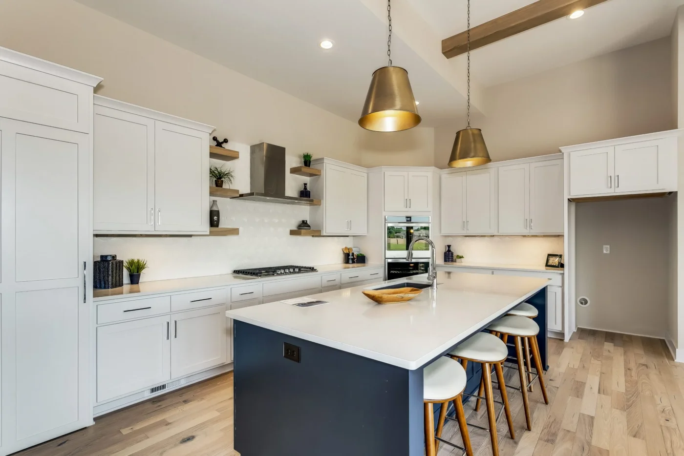 Summerset Terrace Farmhouse Full Kitchen