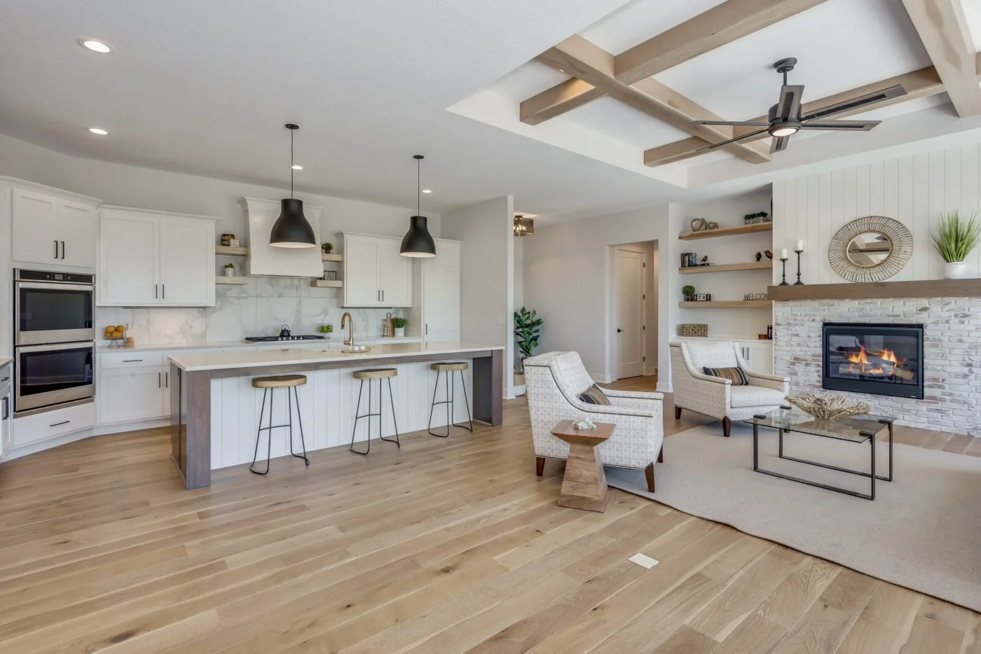 Summerset Terrace Farmhouse Living Room and Kitchen