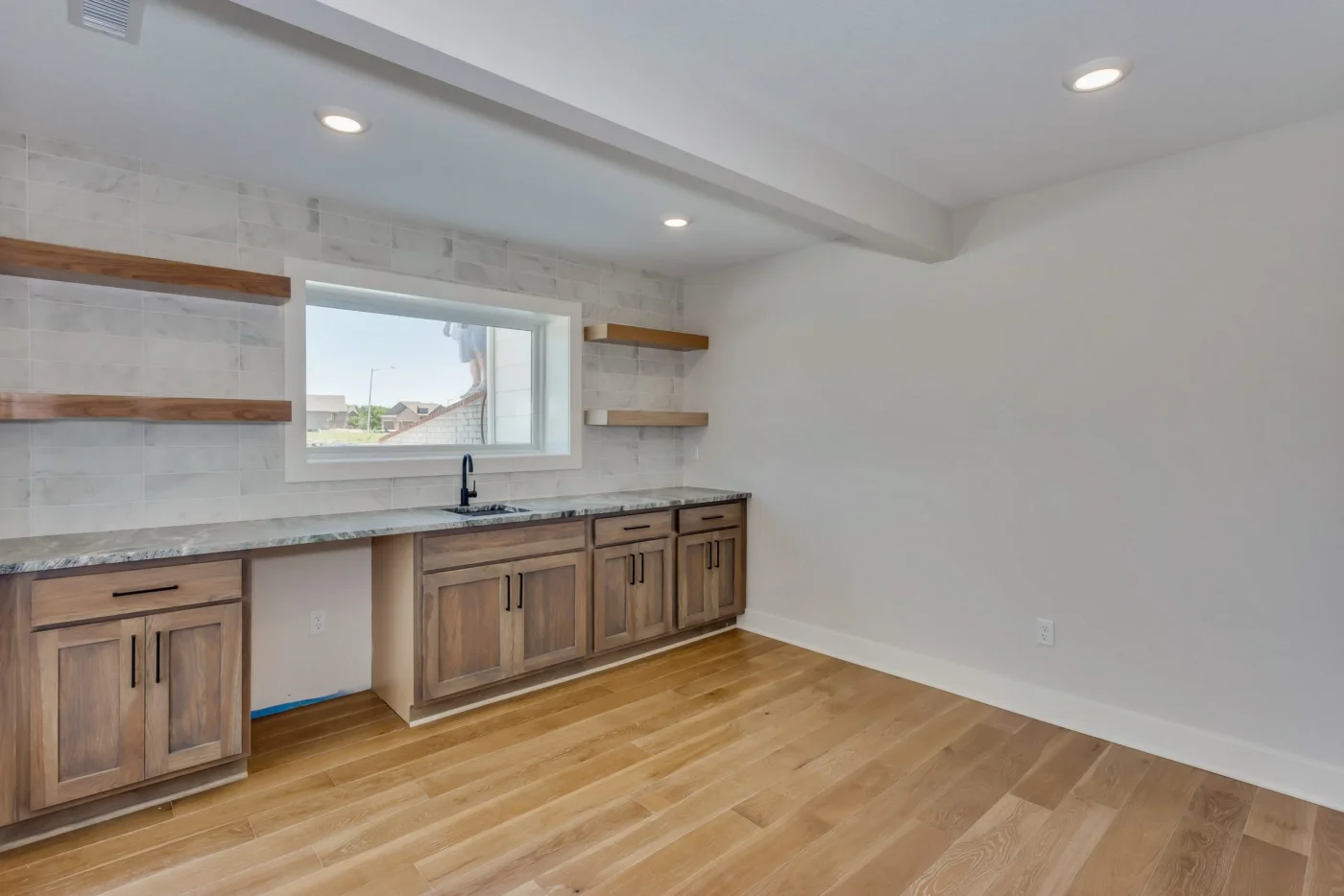 Summerset Terrace Farmhouse Wet Bar