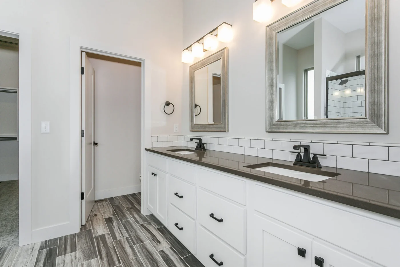 2411 N. Silverdale - master bath