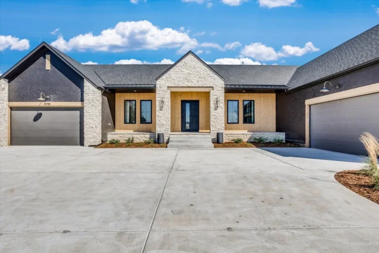 02 4790 Ridgeport St 02