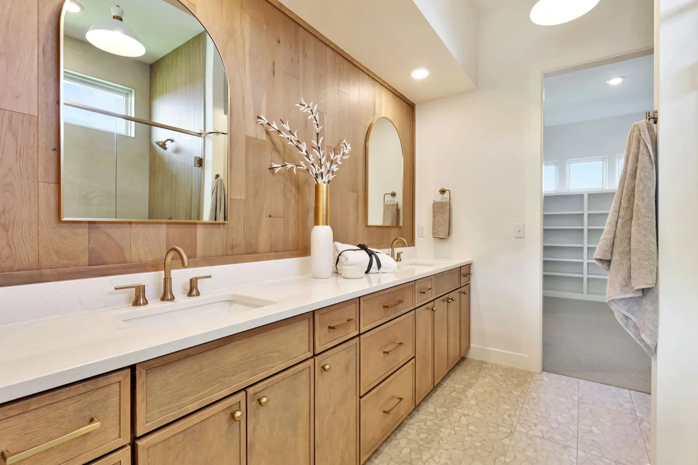 11613 Master Bathroom Vanity