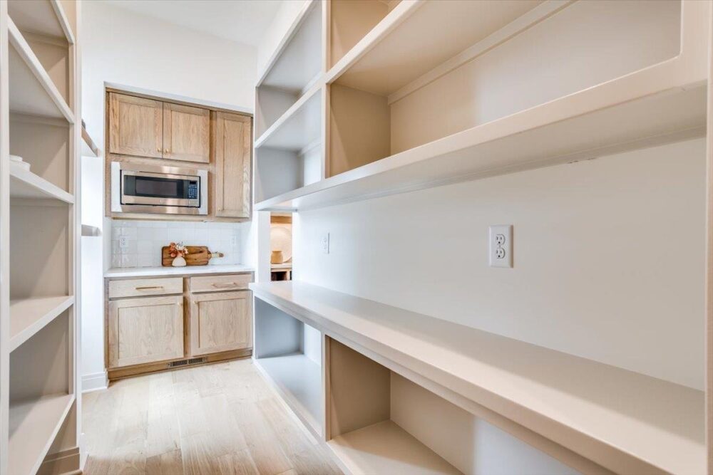 11414 E Fairfax Court 18