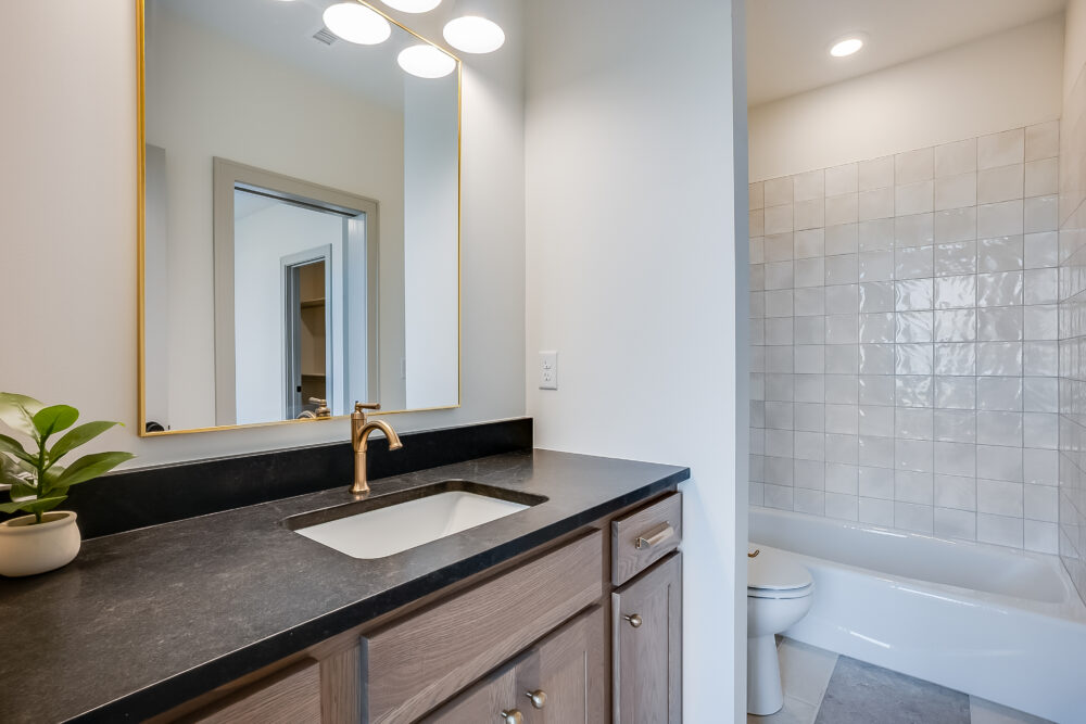 4612 Castaway Cir 48