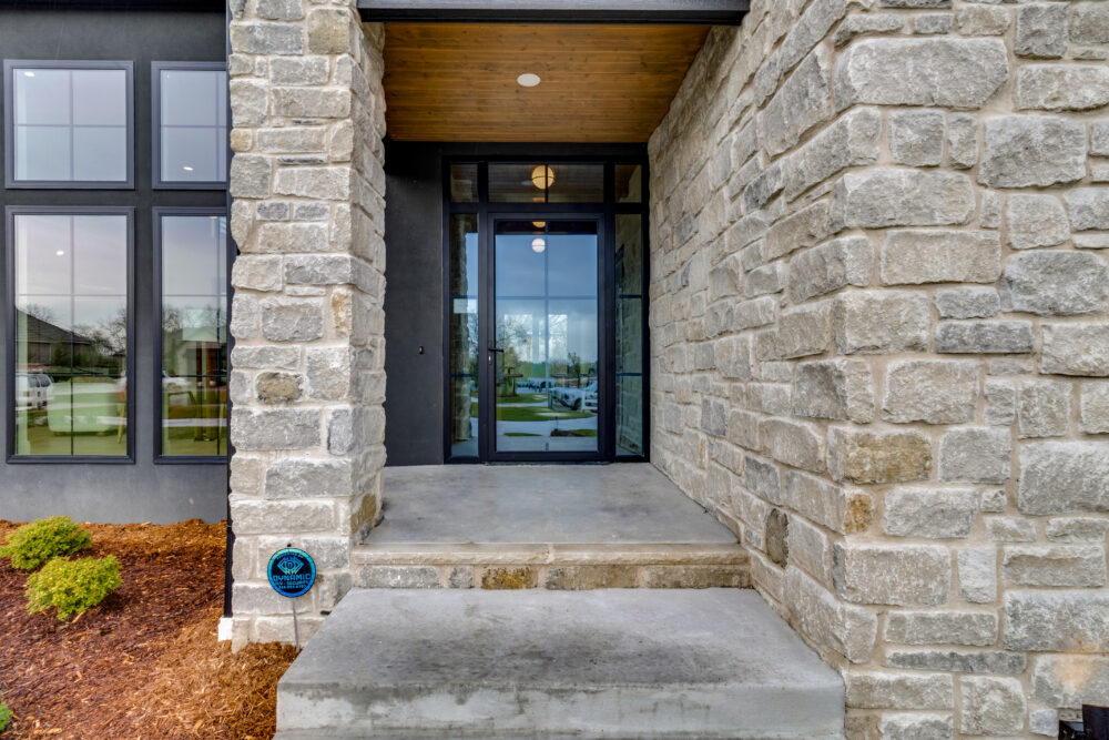 004 15670 E Rockhill St 04