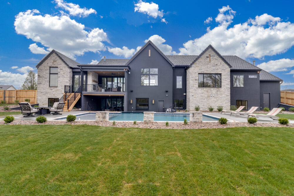 097 15670 E Rockhill St 97