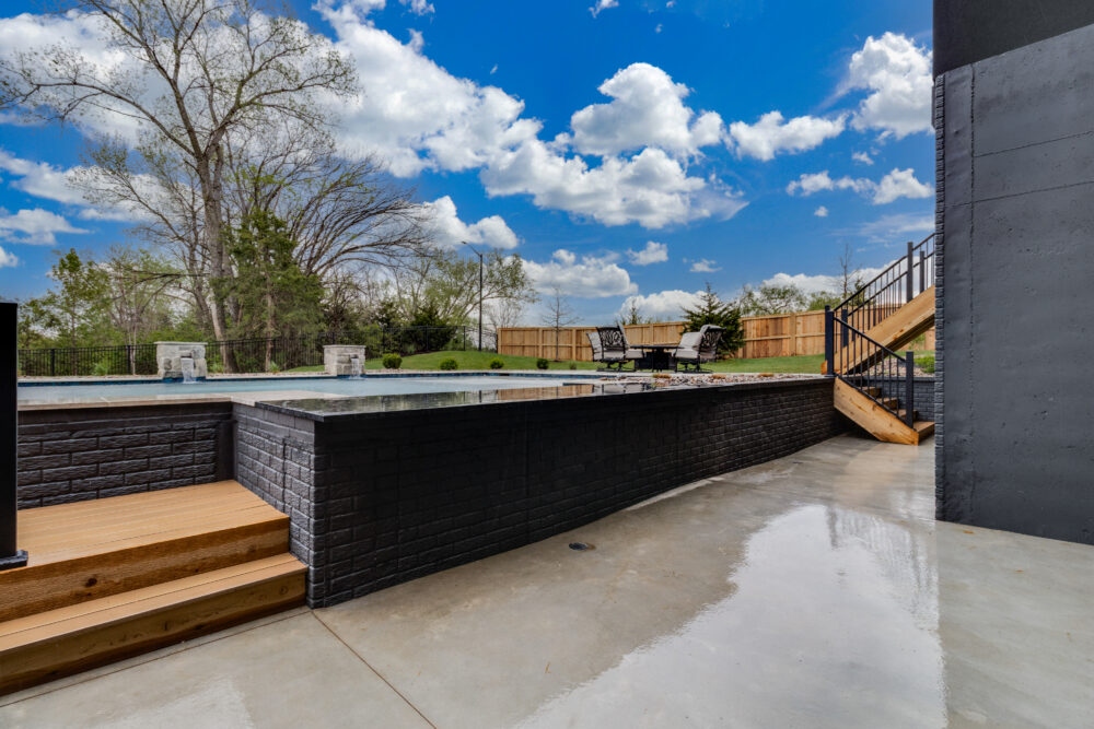 105 15670 E Rockhill St 105